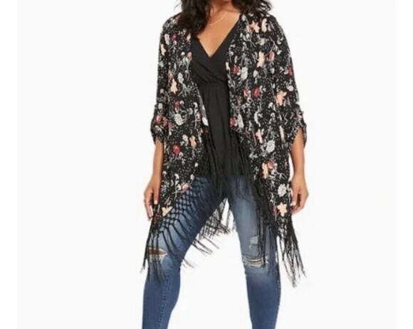 torrid Sweaters - Torrid Floral Crepe Open Kimono Piano Fringe Roll Tab Sleeves Top Black Sz L